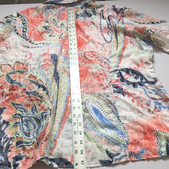 Paisley print lightweight blouse. Sz L - Picture 8 of 8